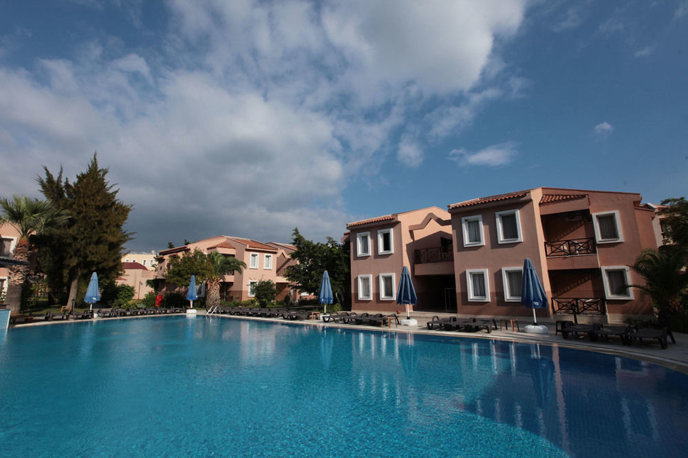 גומולדור Club Yali Hotels & Resort מראה חיצוני תמונה