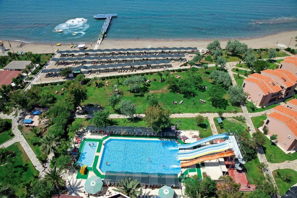 גומולדור Club Yali Hotels & Resort מראה חיצוני תמונה